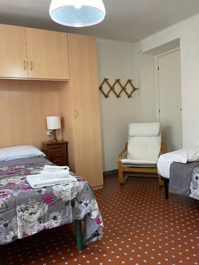 Casa Violetta Bed & Breakfast Марина-ді-Масса Екстер'єр фото